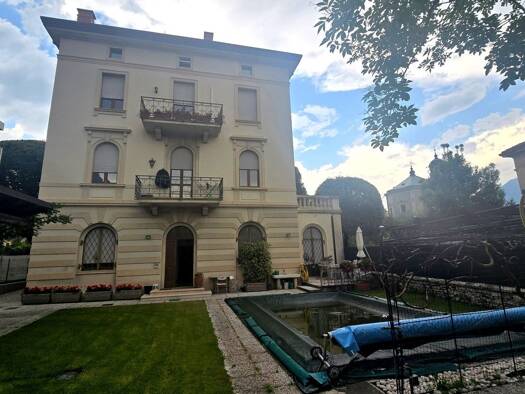 Villa zum Kauf 4 Zimmer 580 m² 500 m² Grundstück Riva del Garda