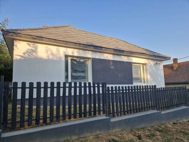 Einfamilienhaus zum Kauf 110.900 € 3,5 Zimmer 94 m² 1.159 m² Grundstück frei ab sofort Karád 8676
