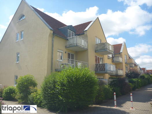 Wohnung zur Miete 335 € 1 Zimmer 37,3 m² 2. Geschoss frei ab sofort Naundorfer Straße 50J Coswig 01640