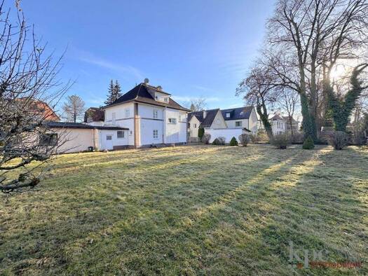 Einfamilienhaus zum Kauf 2.480.000 € 8 Zimmer 221 m² 1.241 m² Grundstück frei ab sofort Gräfelfing 82166