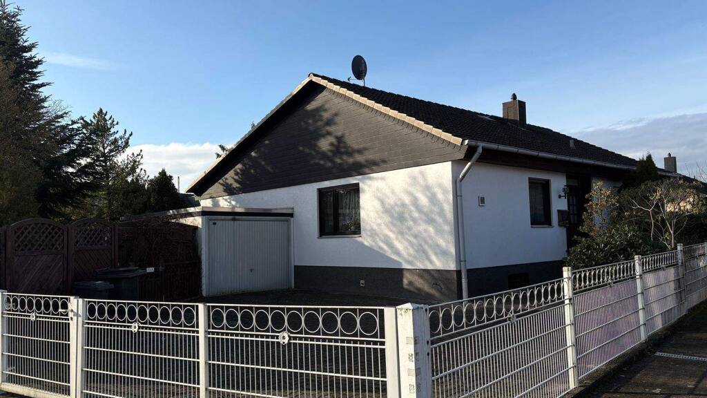 Bungalow zum Kauf 179.000 € 4 Zimmer 120,3 m² 885 m² Grundstück frei ab sofort Welver 59514