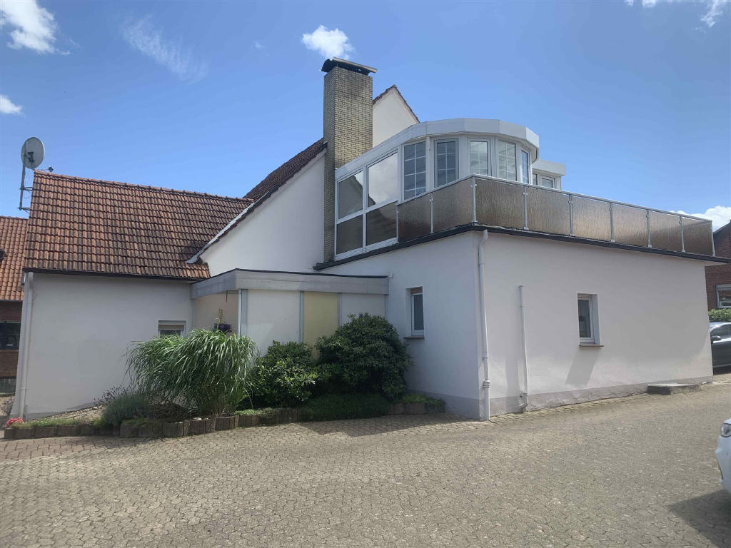 Einfamilienhaus zum Kauf 350.000 € 12 Zimmer 245 m²<br/>Wohnfläche 1.694 m²<br/>Grundstück Oberlübbe Hille 32479