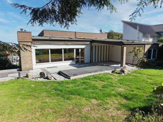 Einfamilienhaus zum Kauf 443.700 € 7 Zimmer 186,1 m² 1.037 m² Grundstück Oerlinghausen Oerlinghausen 33813