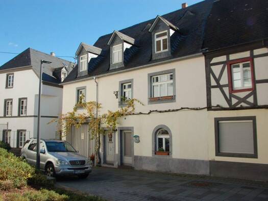 Einfamilienhaus zum Kauf provisionsfrei 345.000 € 6 Zimmer 212,5 m² 146 m² Grundstück frei ab sofort Winningen 56333