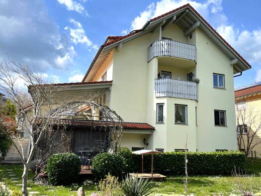 Mehrfamilienhaus zum Kauf als Kapitalanlage geeignet 1.295.000 € 14 Zimmer 400 m² 606 m² Grundstück Waldshut Waldshut-Tiengen 79761