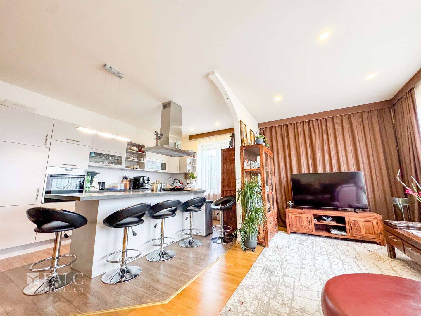 Property thumbnail 5