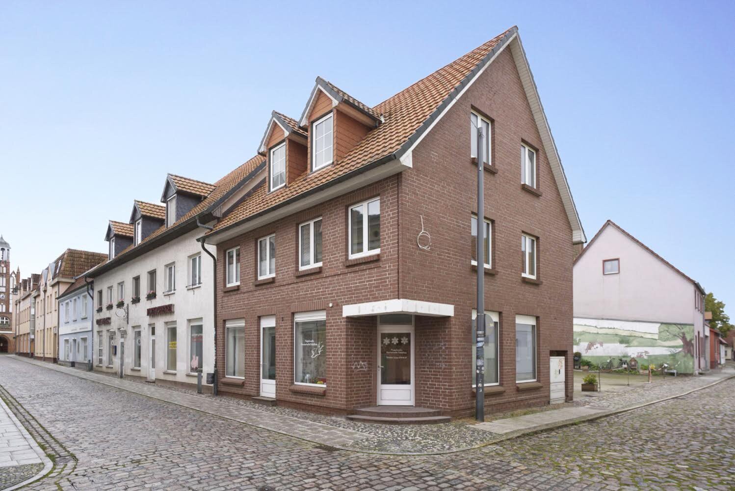 Einfamilienhaus zum Kauf 665.000 € 16 Zimmer 417 m²<br/>Wohnfläche 870 m²<br/>Grundstück Grimmen Grimmen 18507