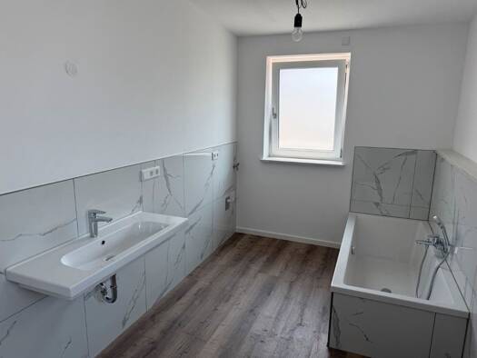 Wohnung zur Miete 1.260 € 4 Zimmer 103 m² frei ab sofort Gunzenhausen 91710
