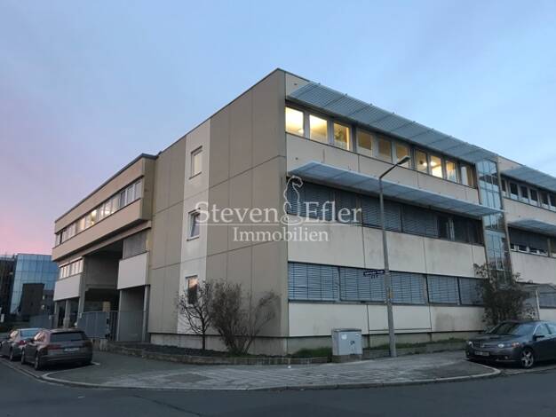 Bürofläche zur Miete 5 € 2.251,1 m² Bürofläche teilbar ab 32,3 m² Marienberg Nürnberg 90411