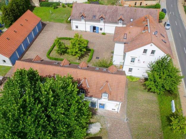 Mehrfamilienhaus zum Kauf provisionsfrei 1.200.000 € 28,5 Zimmer 780 m² 3.560 m² Grundstück Lobstädter Straße 11 Großzössen Neukieritzsch - Großzössen 04575