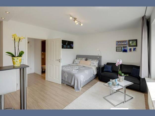 Wohnung zur Miete 1.112 € 1 Zimmer 30 m² frei ab 14.10.2026 Neuhausen-Nymphenburg München 80634