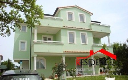 Haus zum Kauf 1.050.000 € 14 Zimmer 430 m²<br/>Wohnfläche 497 m²<br/>Grundstück Medulin 52203