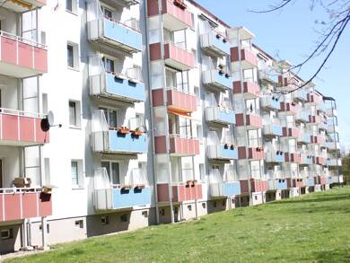 Wohnung zur Miete 540 € 4 Zimmer 63,5 m² Dachgeschoss frei ab sofort Plöner Str. 12 Lankow Schwerin 19057