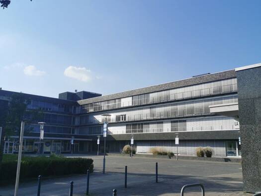 Bürokomplex zur Miete provisionsfrei 1.499 € 4 Zimmer 78 m² Bürofläche Anne-Conway-Straße 1 Lehe Bremen 28359