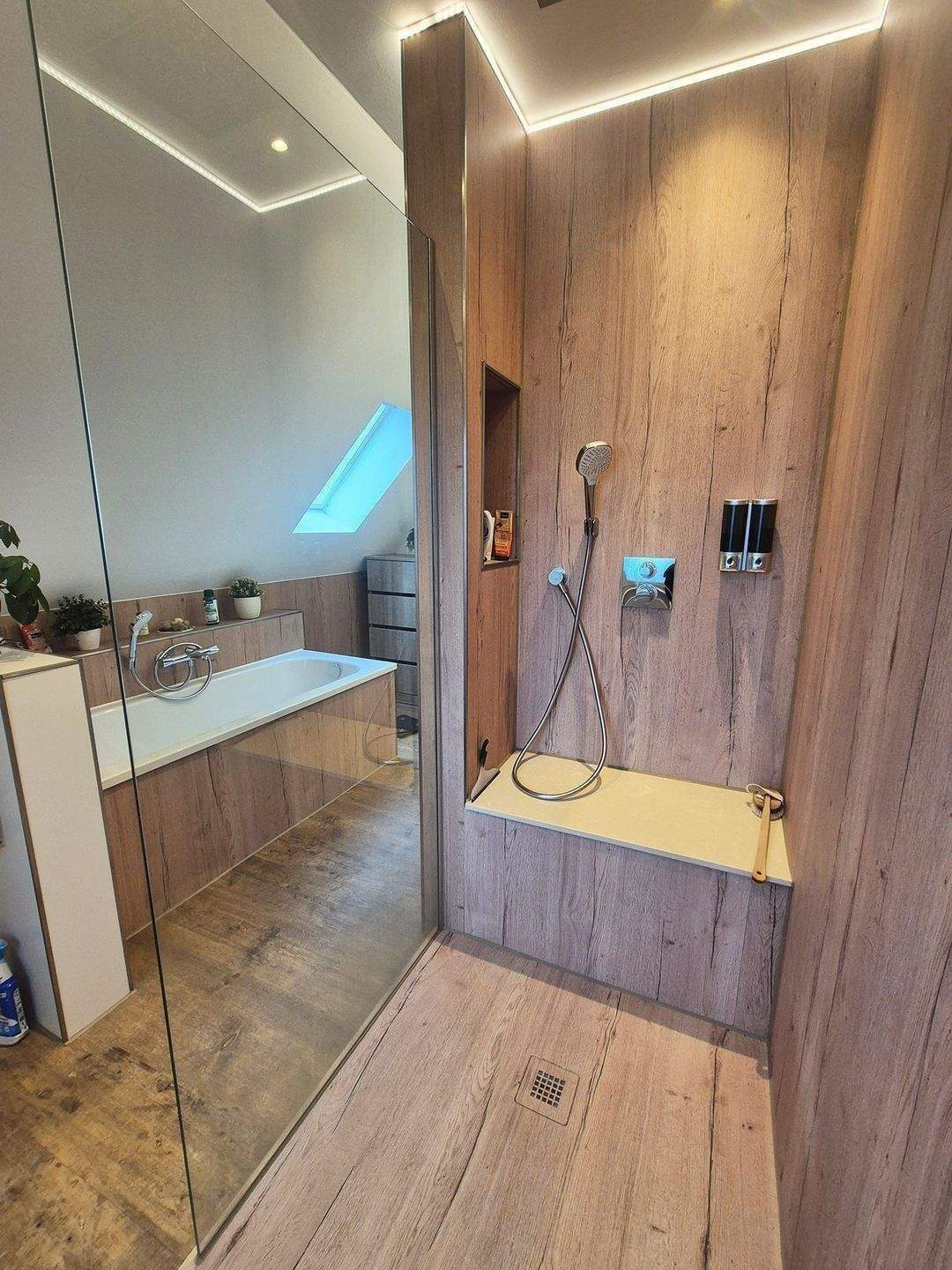 Immobilie in Zettlitz - bezugsfertige, großzügige Doppelhaushälfte mit Garage, Einbauküche, Solarthermie, Pelletheizung, Terrasse und Whirlpool - auf Wunsch möbliert - Bild 3