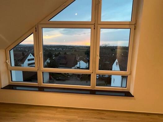 Wohnung zur Miete 1.100 € 3 Zimmer 95 m² frei ab sofort Hochberg Remseck am Neckar 71686
