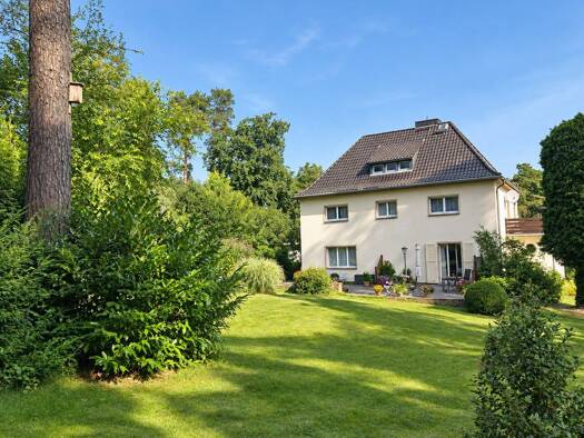 Villa zum Kauf 865.000 € 7 Zimmer 226 m² 2.174 m² Grundstück Max-Planck-Straße 7 Dölau Halle (Saale) 06120