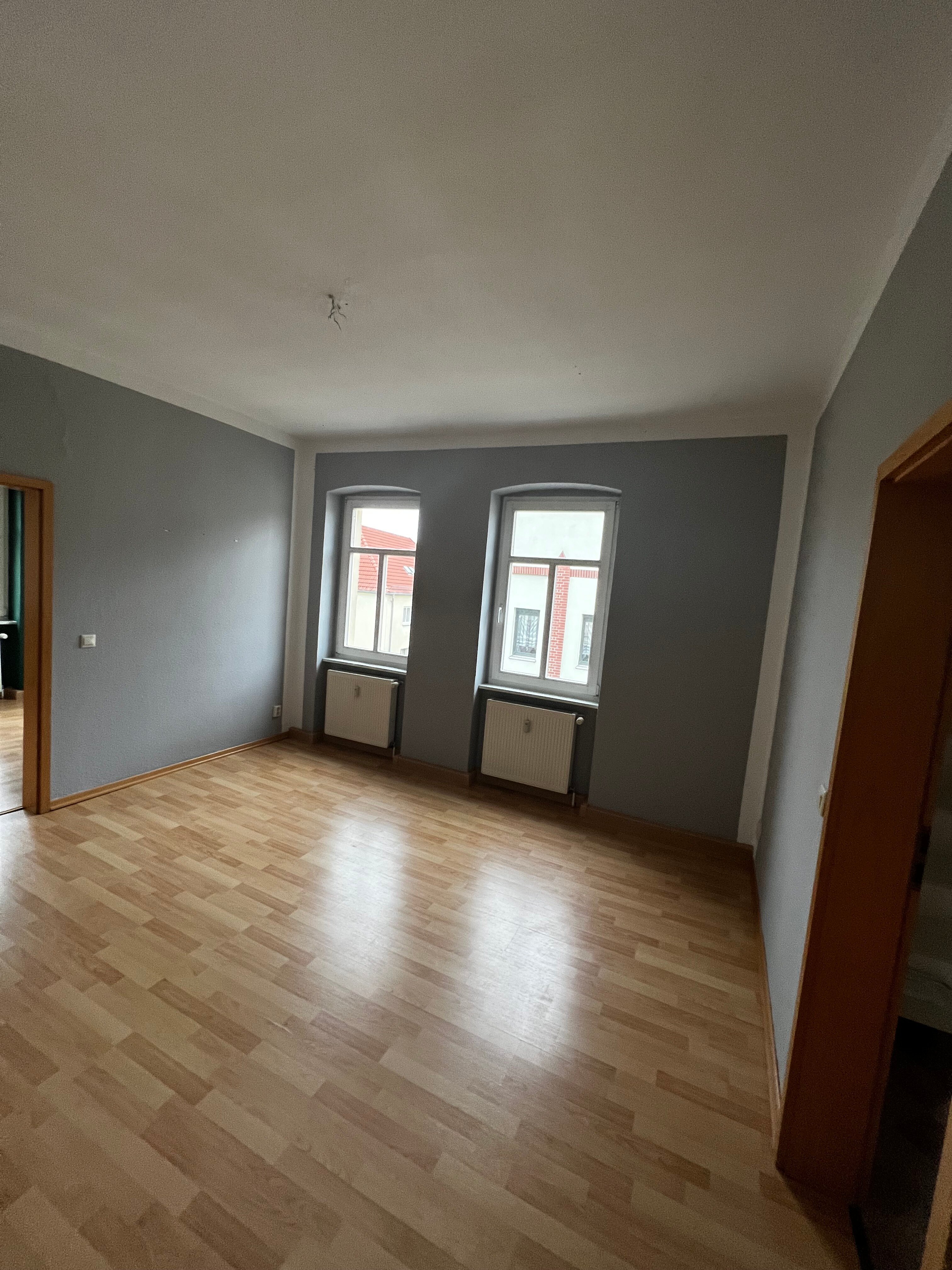 Wohnung zur Miete 345 € 3 Zimmer 62,8 m²<br/>Wohnfläche 2.<br/>Geschoss ab sofort<br/>Verfügbarkeit Geraer Straße West Altenburg 04600