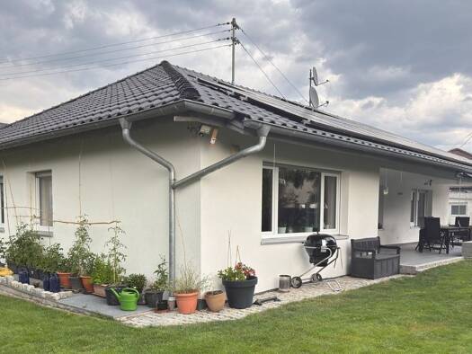 Bungalow zum Kauf 699.000 € 5 Zimmer 176 m² 814 m² Grundstück frei ab 01.12.2026 Frühlingsweg 8 Bubesheim 89347
