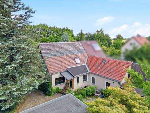 Doppelhaushälfte zum Kauf 240.000 € 3 Zimmer 127 m² 1.040 m² Grundstück frei ab 01.01.2027 Rauschwitz Elstra 01920