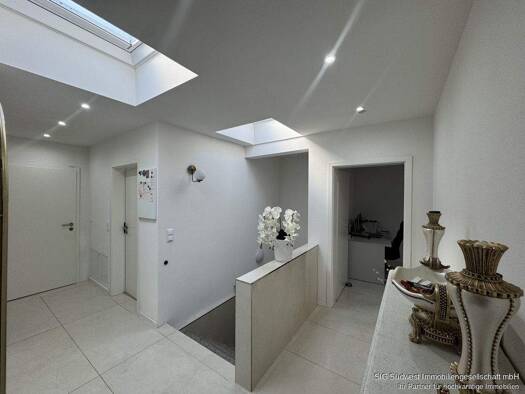 Haus zum Kauf 1.190.000 € 12 Zimmer 359,9 m² 384 m² Grundstück Eutingen Pforzheim  - Eutingen 75181