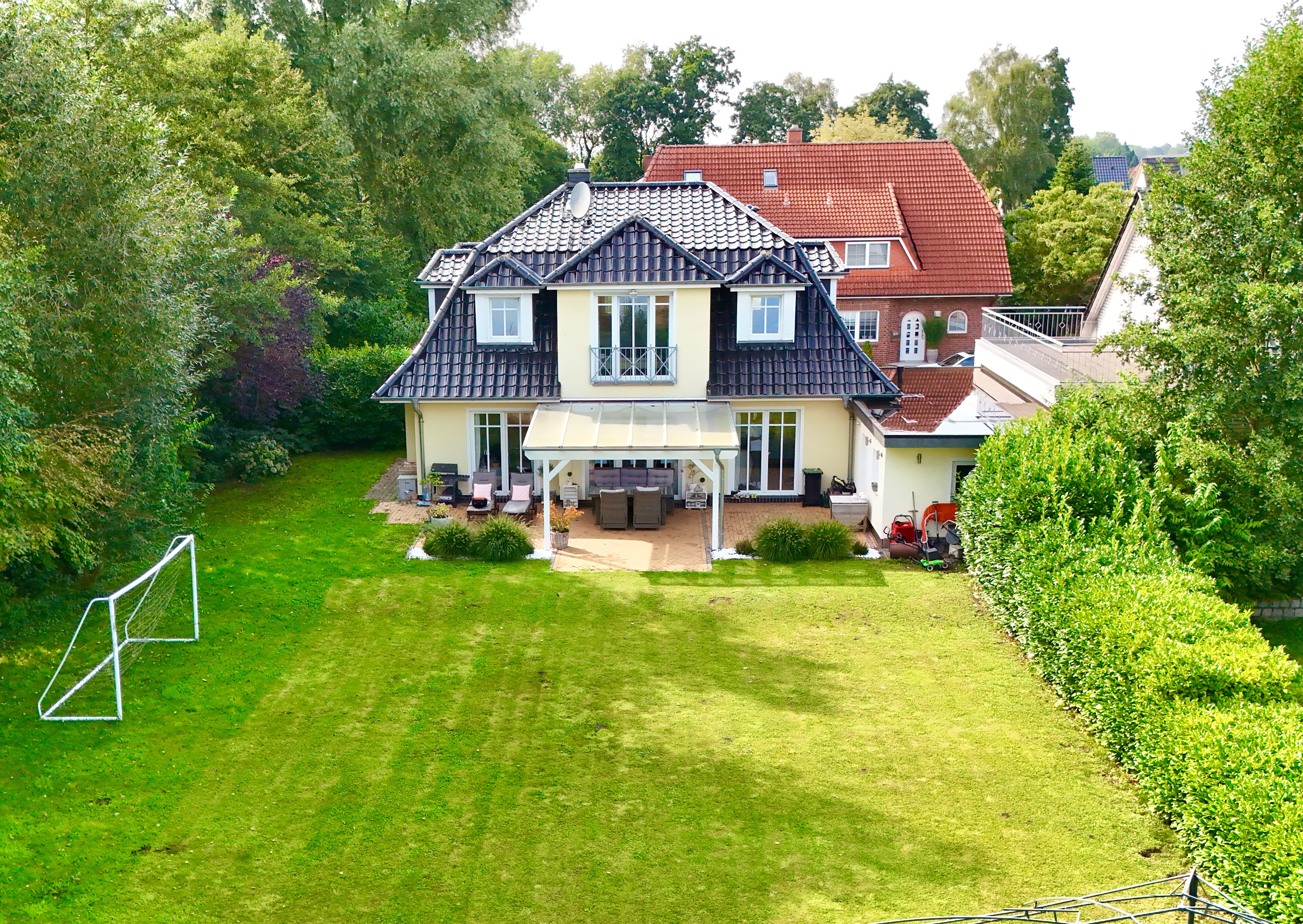 Villa zum Kauf 574.900 € 6 Zimmer 154 m²<br/>Wohnfläche 992 m²<br/>Grundstück Stickgras I - Bezirk 6 Delmenhorst 27751