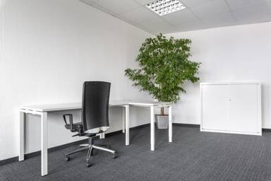 Bürofläche zur Miete 499 € 50 m² Bürofläche teilbar von 10 m² bis 50 m² Fuerther Strasse 27 Rosenau Nürnberg 90429