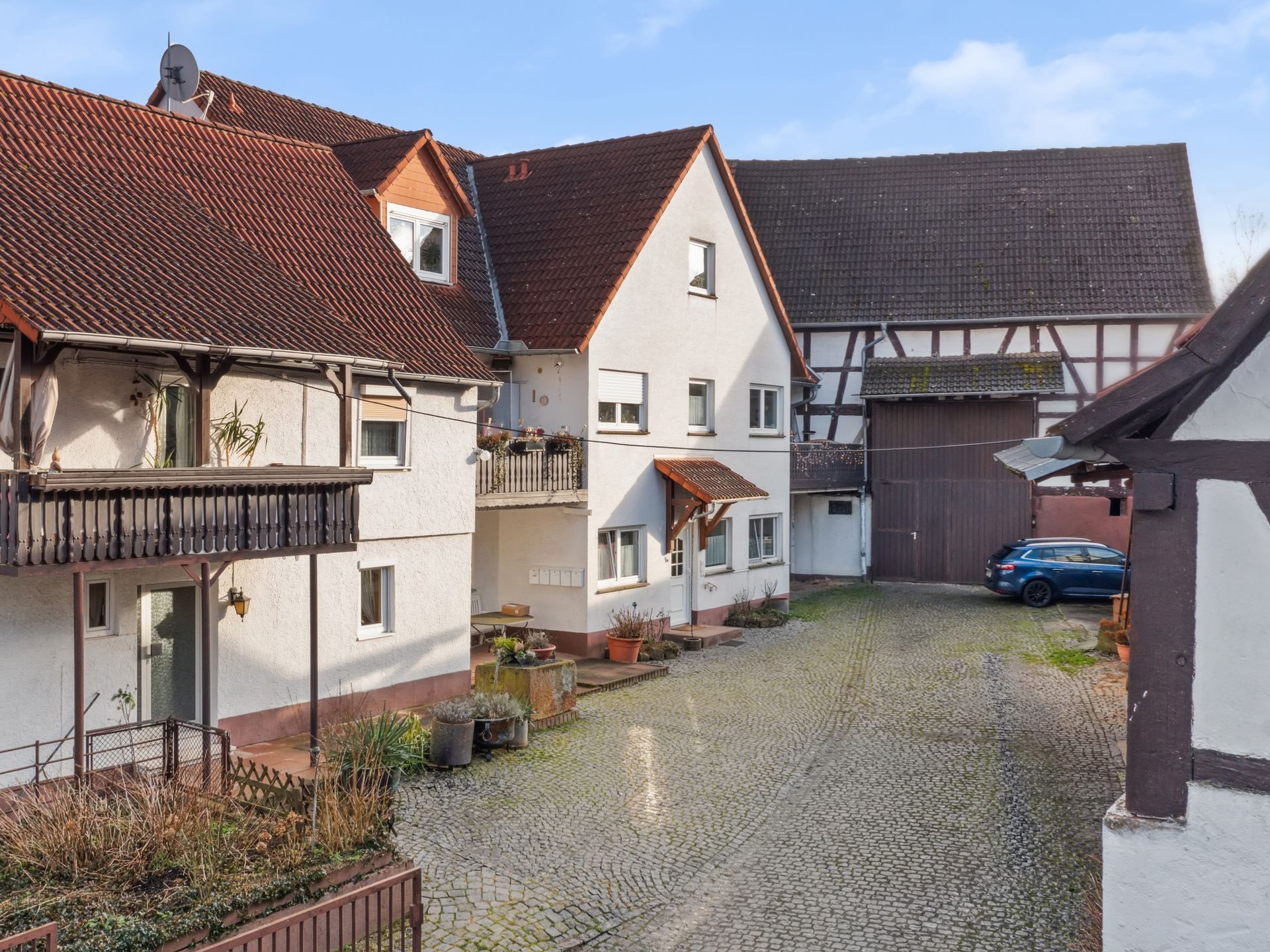 Mehrfamilienhaus zum Kauf 895.000 € 19 Zimmer 433,8 m²<br/>Wohnfläche 1.916 m²<br/>Grundstück Altwiedermus Ronneburg 63549