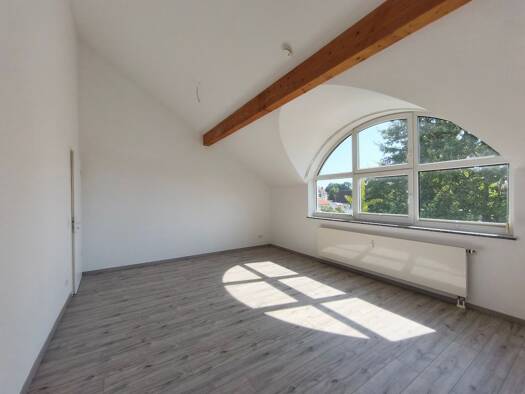 Wohnung zur Miete 573 € 2 Zimmer 84,8 m² 2. Geschoss Beethovenstraße (Bitterfeld) 26 Bitterfeld Bitterfeld-Wolfen 06749