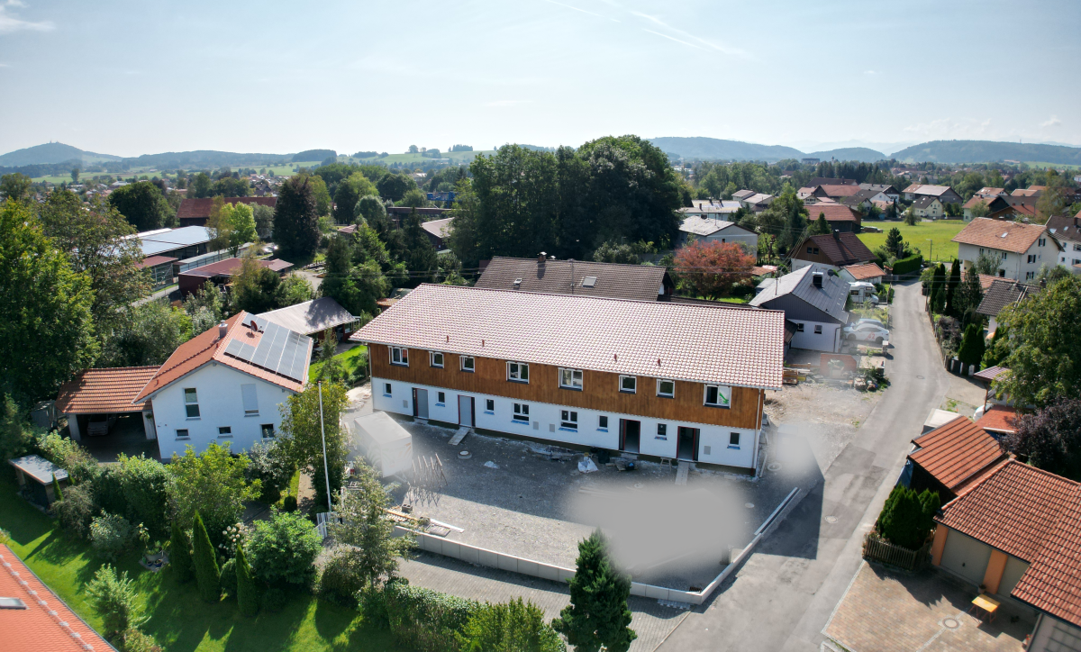 Reihenmittelhaus zum Kauf provisionsfrei 595.000 € 4 Zimmer 137,9 m²<br/>Wohnfläche 204 m²<br/>Grundstück ab sofort<br/>Verfügbarkeit Peiting Peiting 86971