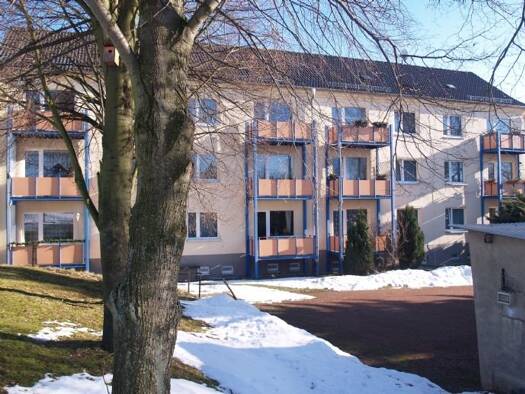 Wohnung zur Miete 345 € 3 Zimmer 61,2 m² Geschoss -1/3 frei ab 01.07.2026 Schönauer Strasse 19 Neukirchen Neukirchen/Erzgebirge 09221