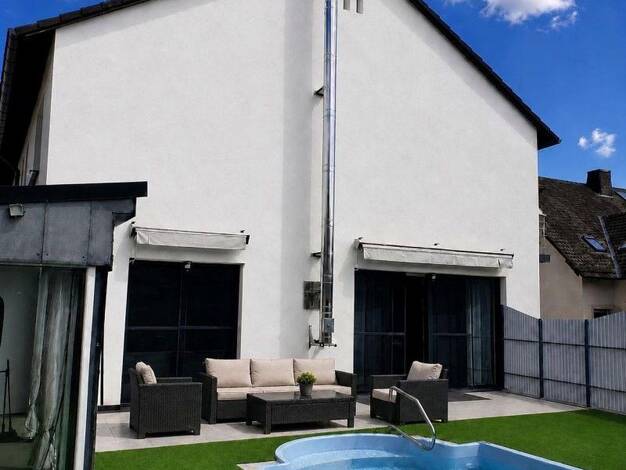 Mehrfamilienhaus zum Kauf provisionsfrei 1.395.000 € 8 Zimmer 242 m² 451 m² Grundstück Friedrichsdorf Friedrichsdorf 61381