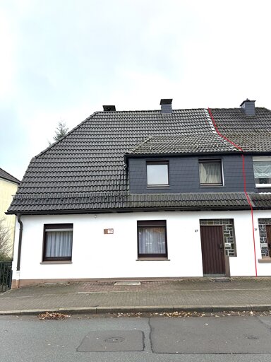 Doppelhaushälfte zum Kauf 229.000 € 5 Zimmer 128 m² 527 m² Grundstück Buckesfeld / Othlinghausen Lüdenscheid 58509