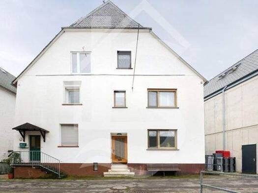 Doppelhaushälfte zum Kauf 129.900 € 5 Zimmer 115 m² 305 m² Grundstück Enkirch 56850