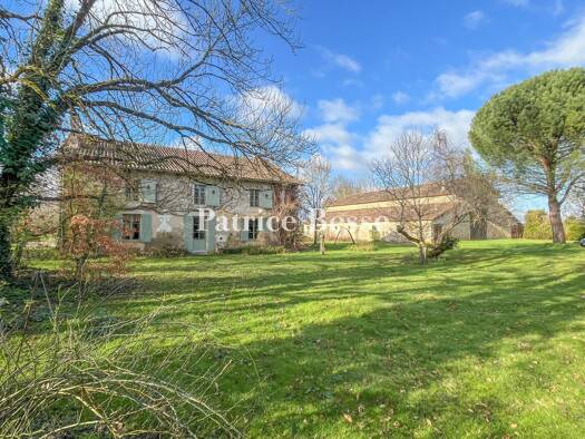 Bauernhaus zum Kauf 395.000 € 8 Zimmer 250 m² 28.371 m² Grundstück Trois Quartiers-Centre Ville Poitiers 86000