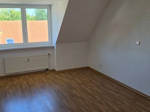 Wohnung zur Miete 650 € 2 Zimmer 65 m² Geschoss 1/3 frei ab 15.07.2026 Niedersedlitz Dresden 01259