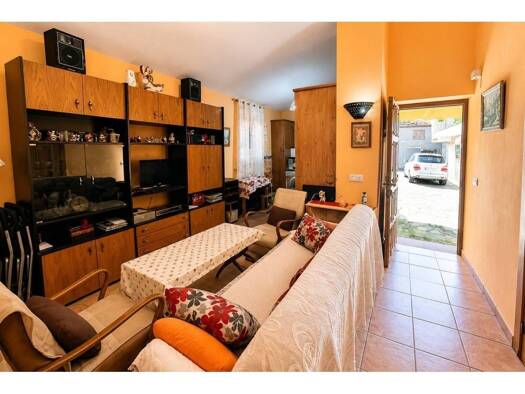 Villa zum Kauf 85.000 € 3 Zimmer 85 m² 85 m² Grundstück >Calle la Cañada > Peralejos de las Truchas 19313