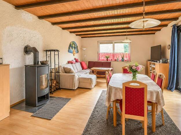 Einfamilienhaus zum Kauf als Kapitalanlage geeignet 199.000 € 8 Zimmer 239 m² 713 m² Grundstück Boimstorf Königslutter am Elm 38154