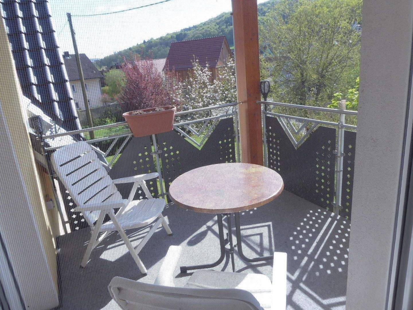 Immobilie in Eggolsheim - ***HAUPTTRIBÜNE in der Natur...ein Traum wird wahr...im Herzen der METROPOLREGION...Einbauküche*** - Bild 3