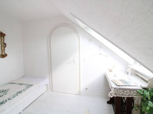 Wohnung zur Miete 320 € 1 Zimmer 120 m² Geschoss -1/2 frei ab sofort Langenhorn Hamburg 22417