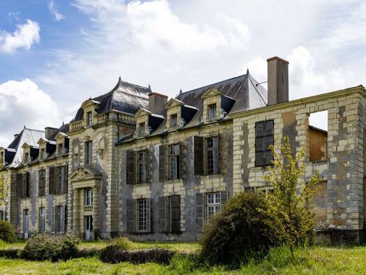 Haus zum Kauf 745.000 € 700 m² 261.252 m² Grundstück Jean Jaures-Les Maligrettes Thouars 79100
