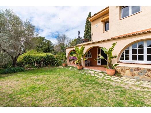 Villa zum Kauf 780.000 € 5 Zimmer 300 m² 877 m² Grundstück Sant Pere de Ribes 08810