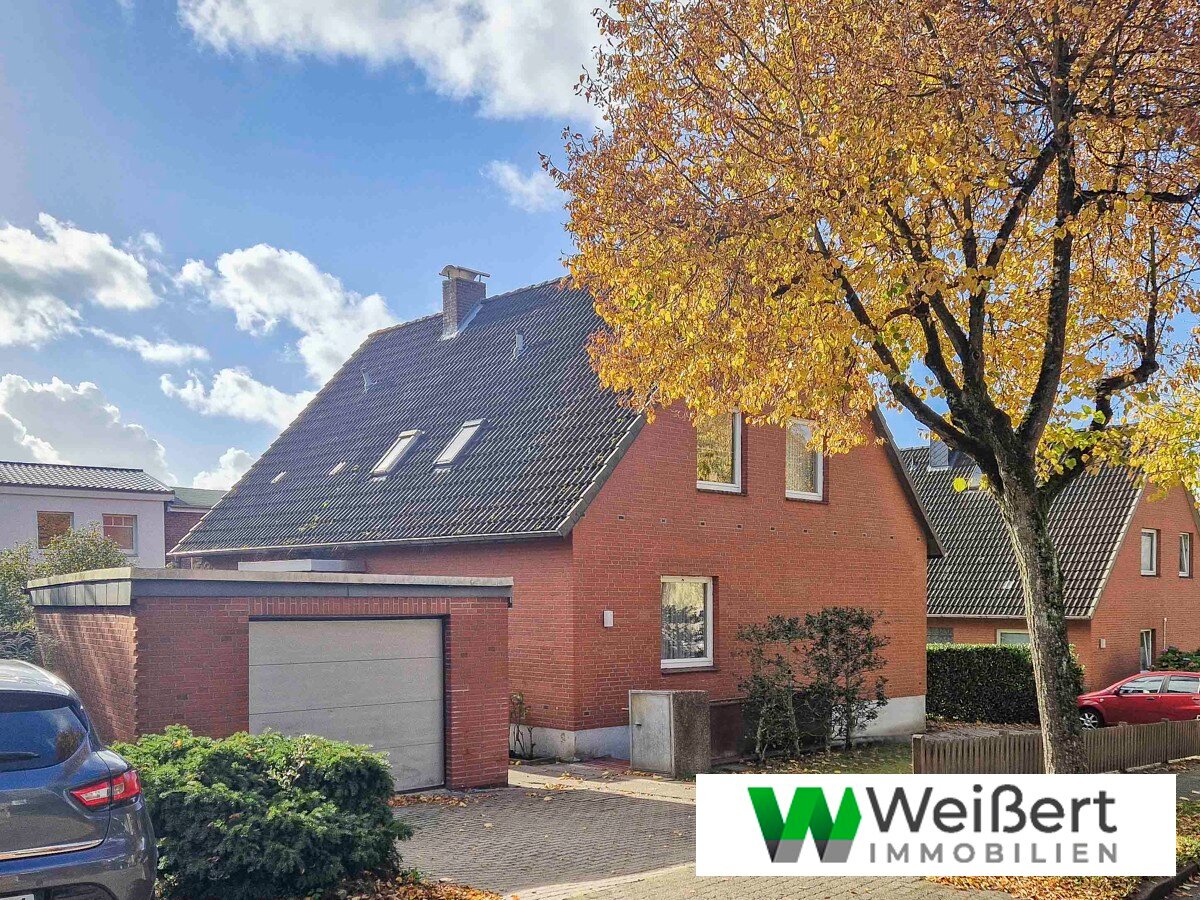 Mehrfamilienhaus zum Kauf 259.000 € 6,5 Zimmer 150 m²<br/>Wohnfläche 417 m²<br/>Grundstück Wahlbezirk 07 Itzehoe 25524