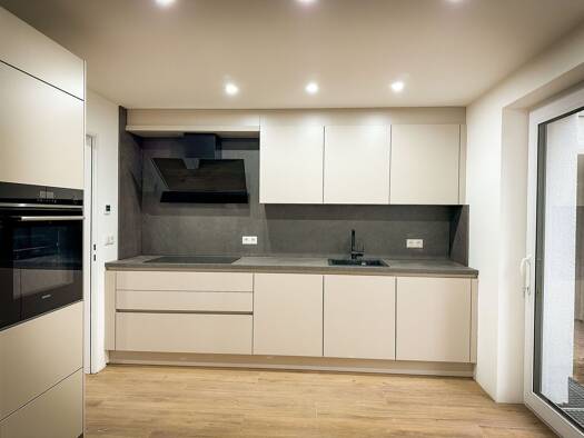 Einfamilienhaus zur Miete 2.990 € 7 Zimmer 188 m² 707 m² Grundstück frei ab 15.05.2026 Frauenland Würzburg 97074