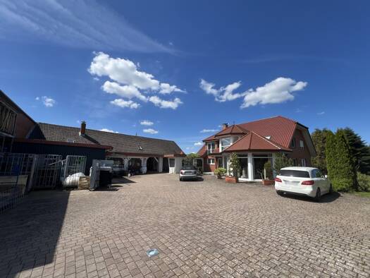 Haus zum Kauf 925.000 € 7 Zimmer 498 m² 5.350 m² Grundstück Valdorf Vlotho 32602