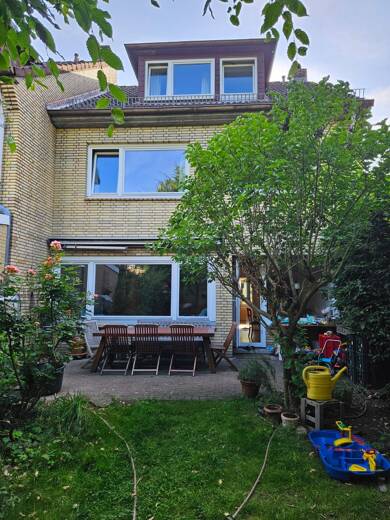 Haus zur Miete 1.960 € 6 Zimmer 142 m² frei ab 01.10.2025 Ohlsdorf Hamburg 22337