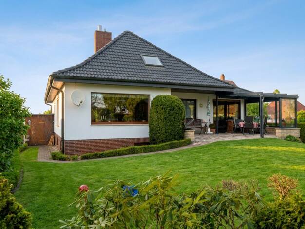 Einfamilienhaus zum Kauf 370.000 € 10 Zimmer 220 m² 733 m² Grundstück Klein Escherde Nordstemmen 31171