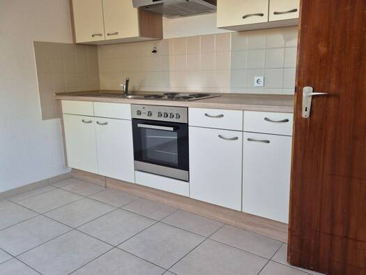 Wohnung zur Miete 420 € 1 Zimmer 36,6 m² frei ab sofort Bruderhofstraße 45 Singen Singen (Hohentwiel) 78224