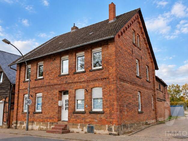 Einfamilienhaus zum Kauf 280.000 € 11 Zimmer 279,7 m² 566 m² Grundstück Ringelheim Salzgitter 38259