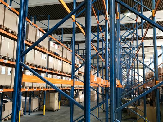 Lagerhalle zur Miete provisionsfrei 1.370 m² Lagerfläche teilbar von 220 m² bis 1.370 m² Zirndorf Zirndorf 90513